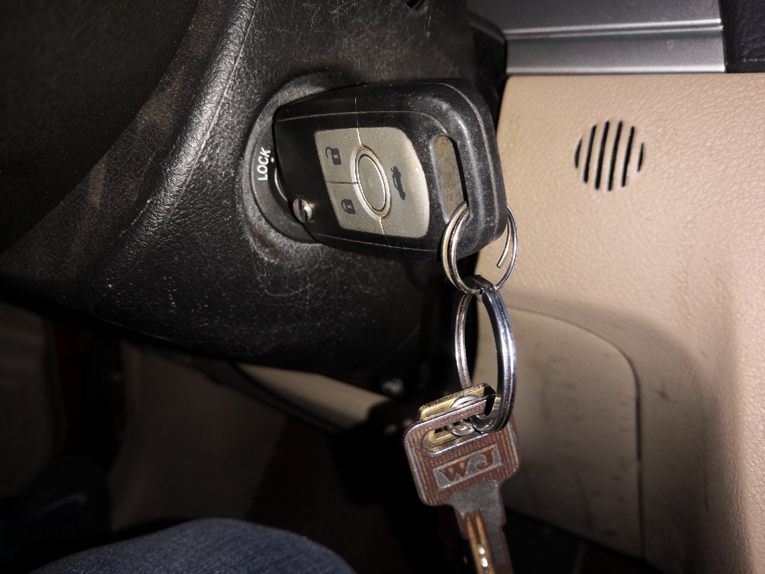 别克凯越4万到5万元自动挡高配,全新别克凯越4万起售