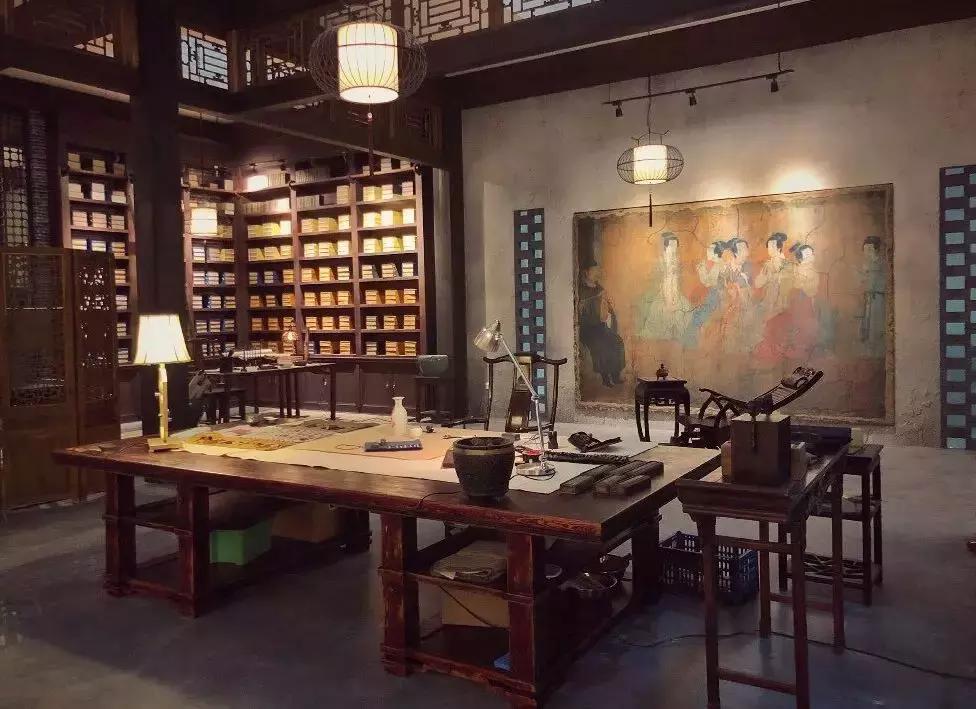 品味十级的《黄金瞳》,我先“盘”为敬!