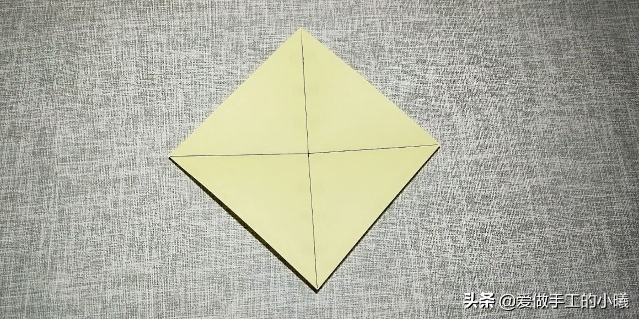 最简单的折纸金刚狼爪教程,用折纸折金刚狼爪