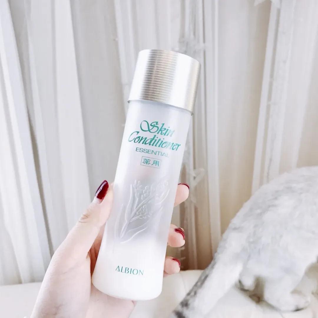 挤黑头缺点,挤黑头后如何消肿退红