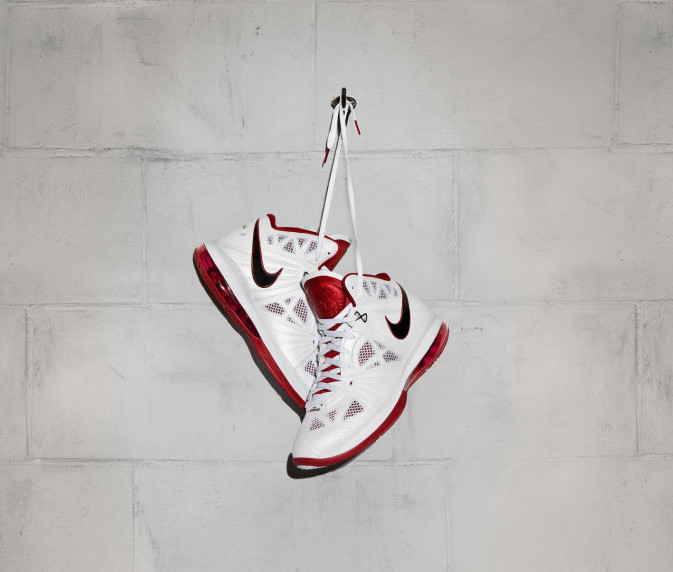 lebron詹姆斯狮子标球鞋,lebronwitness5詹姆斯实战篮球鞋