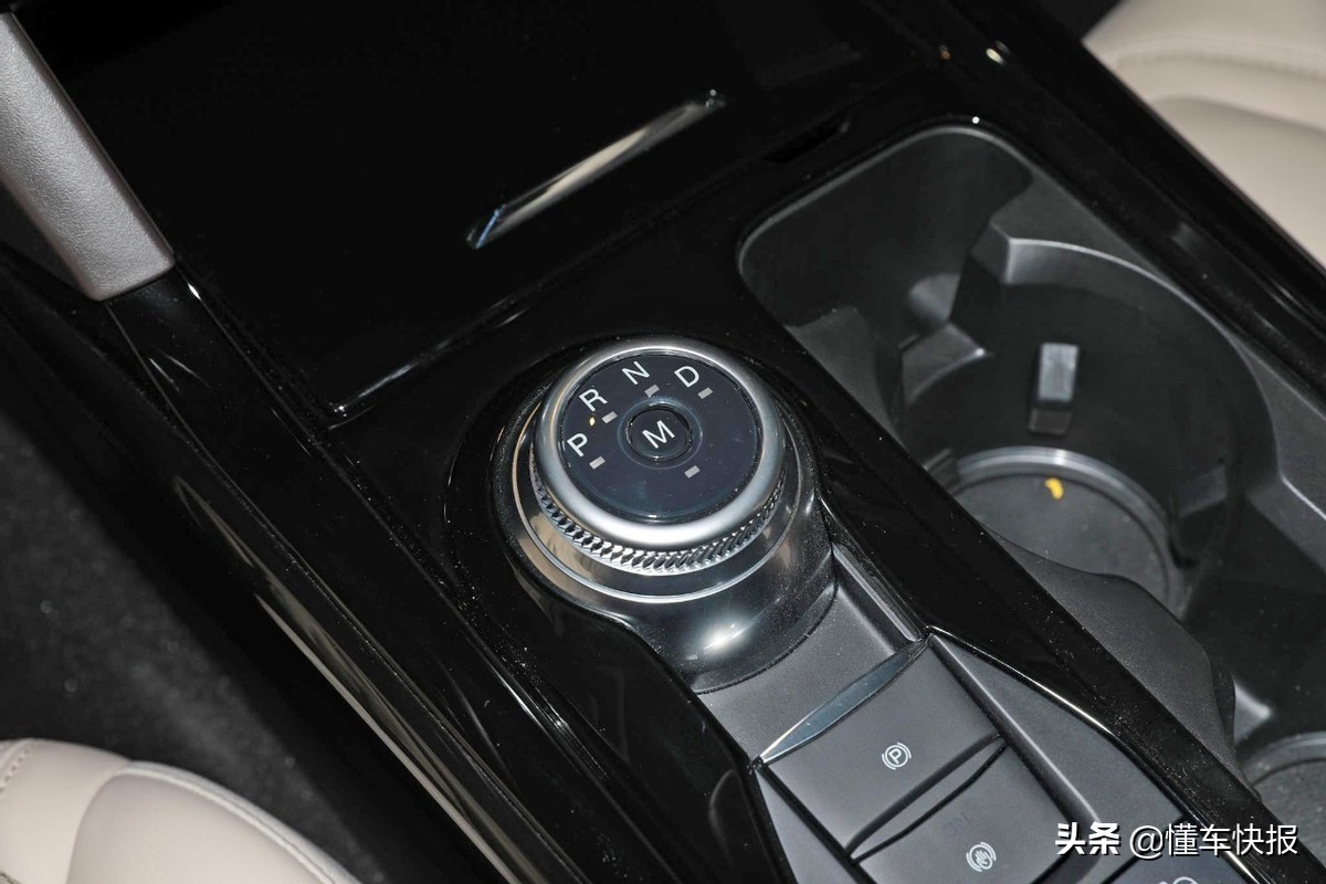 福特探险者2024款沉浸式驾驶体验,福特探险者改版沉浸式体验