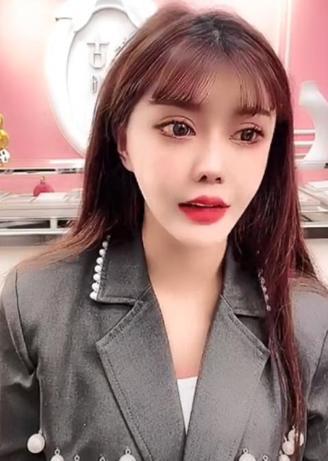 ​韩安冉回应“卖假货”，内涵是小猪兜儿在捣鬼，让俩人等着瞧