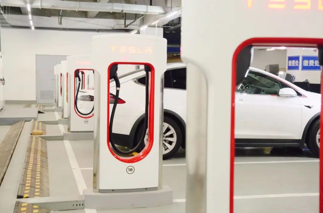 花十多万买七代凯美瑞,花25万买丰田凯美瑞到底值不值