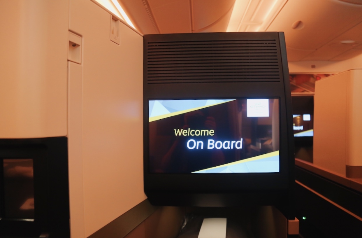 阿提哈德航空a380商务舱,阿提哈德a380头等舱体验