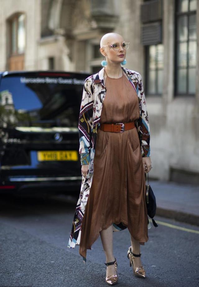 不要乱穿路边的高跟鞋,高跟鞋不乱穿