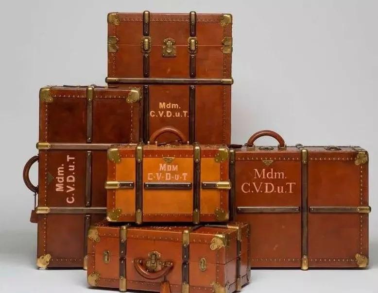 lv出过的行李箱,lv百年款