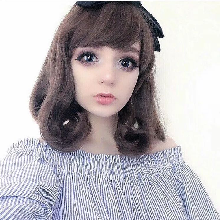 女孩酷似迪丽热巴!还是个日本JK制服爱好者