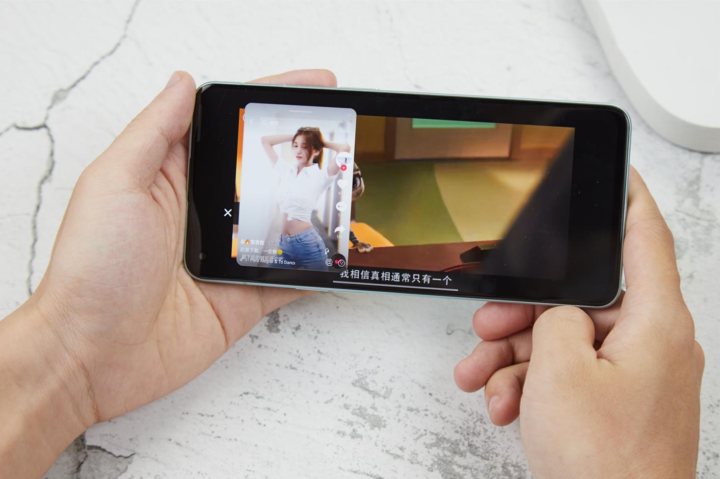 三星分屏和小窗,三星和oppo小折叠屏哪个好