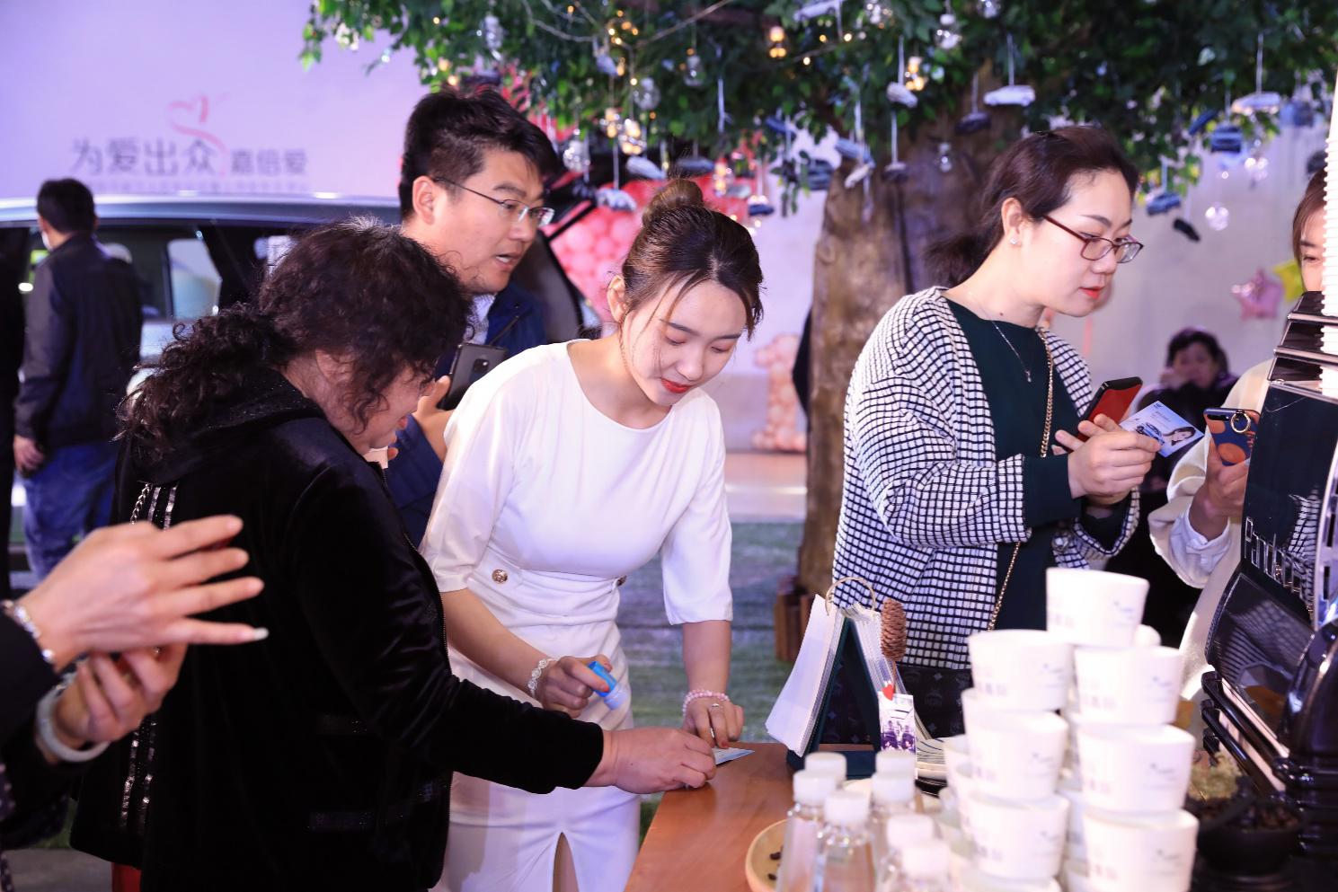 家用紧凑mpv吉利嘉际试驾,天津吉利mpv嘉际