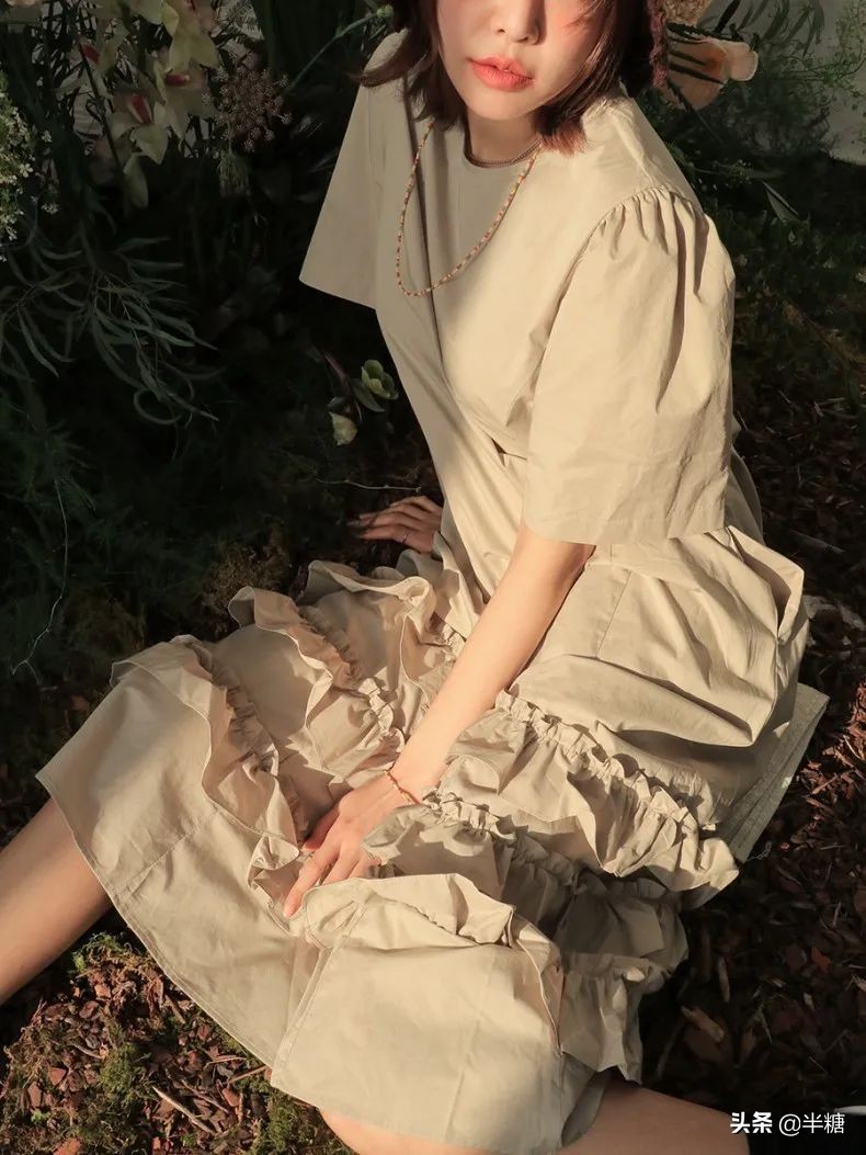 韩剧女主的穿搭连衣裙,韩剧女主穿条纹衬衫