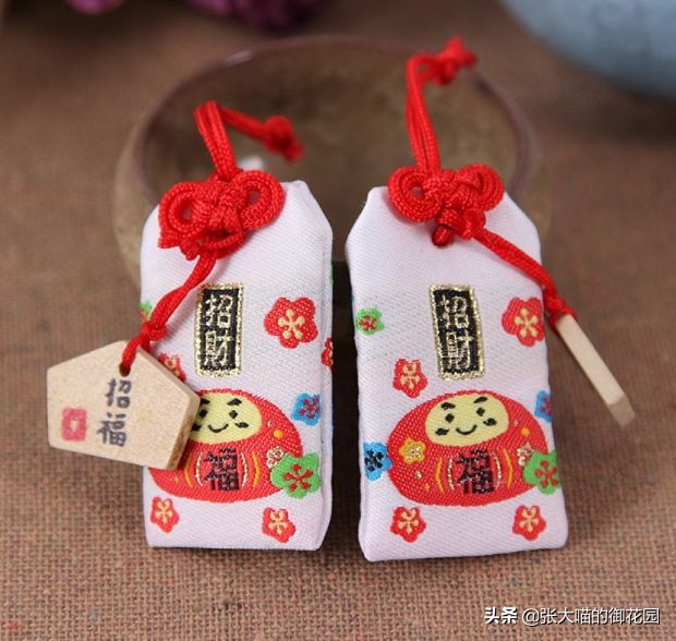 猫咪掉胡须买彩票中大奖,主人捡了一只猫咪