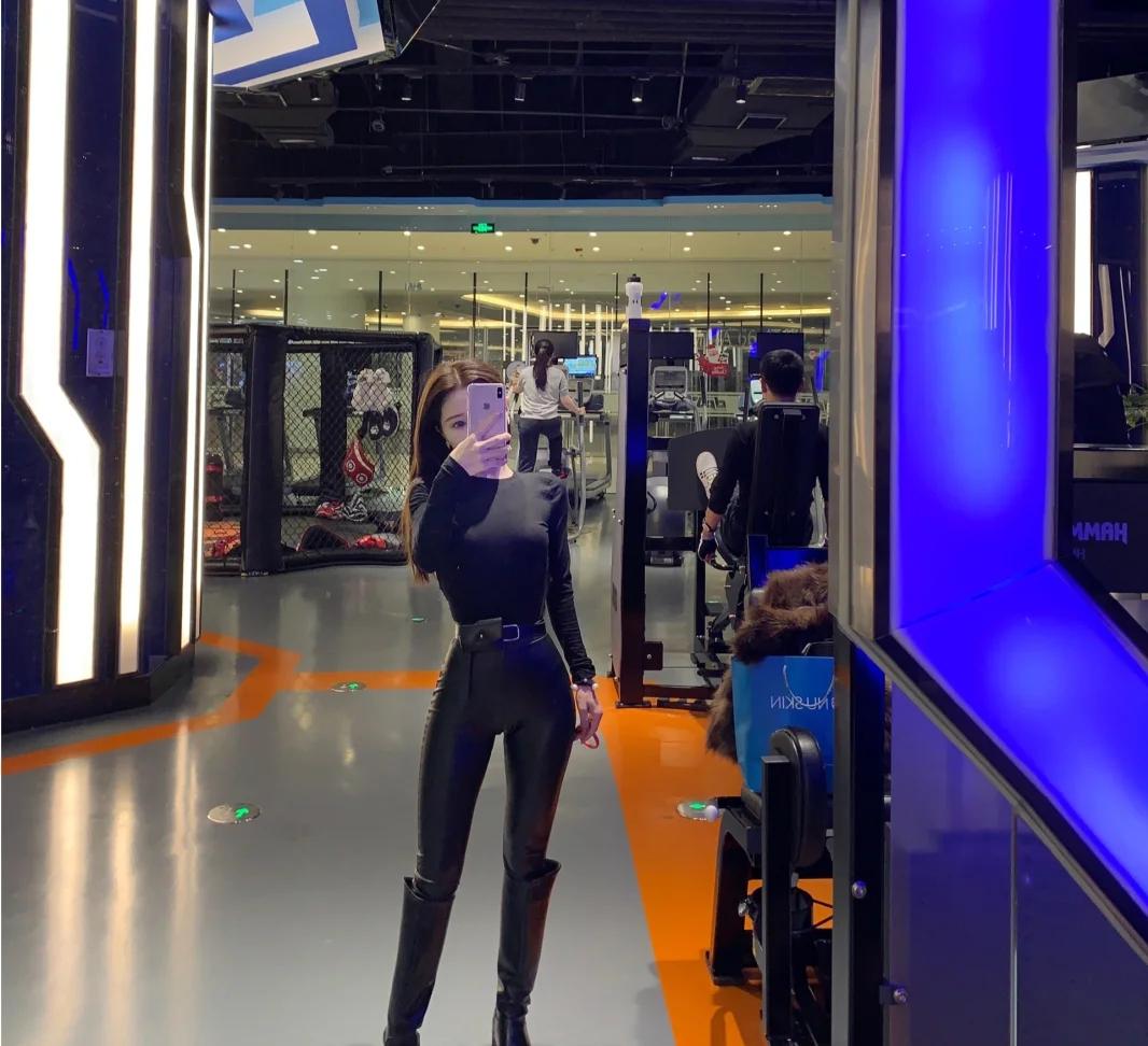 20天减30斤肥胖人练出马甲线,如何紧致肚子上的赘肉练出马甲线