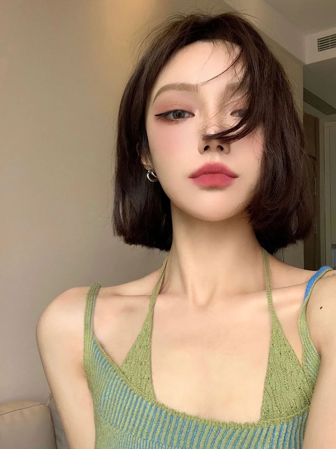 今年流行的时尚可爱减龄超短发,今年流行剪短发造型