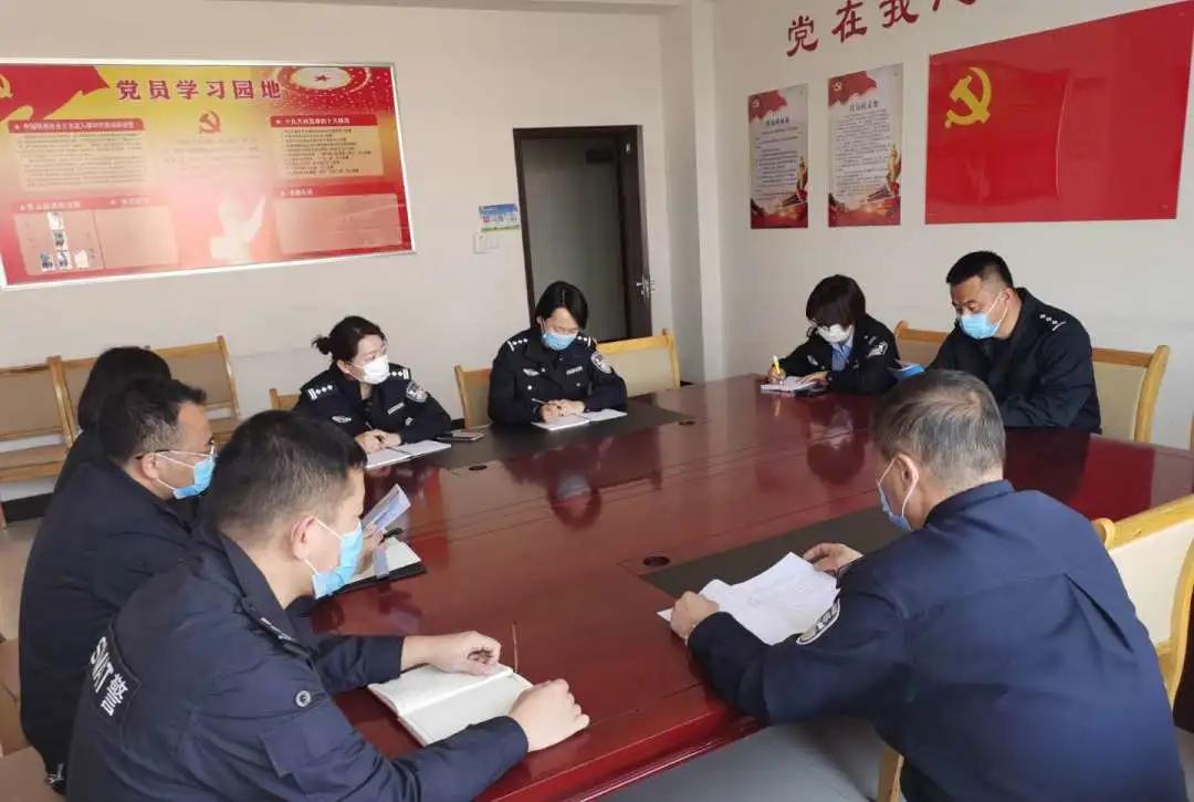 鍑濆績鑱氬姏璀﹁惀鏂囧寲,鐩戠嫳璀﹀療鎶楃柅绮剧