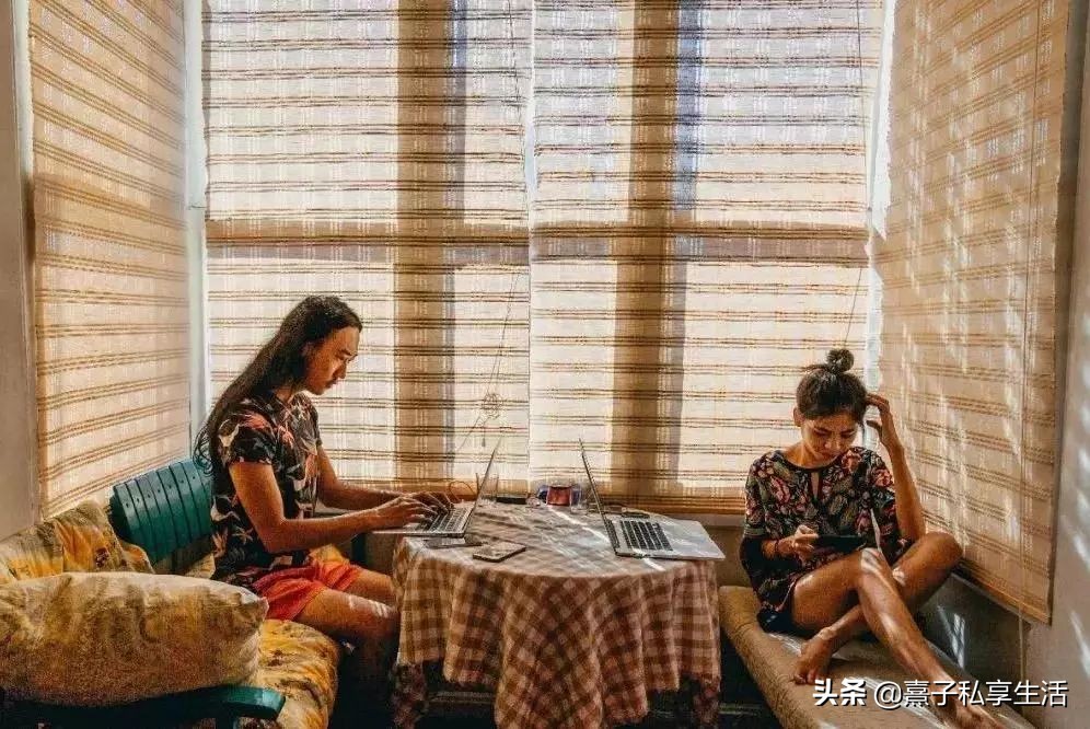 环游世界情侣,环游世界夫妻赚了十个亿