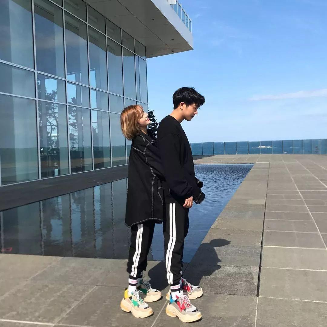 姜泰莉运动款,姜泰莉鞋子