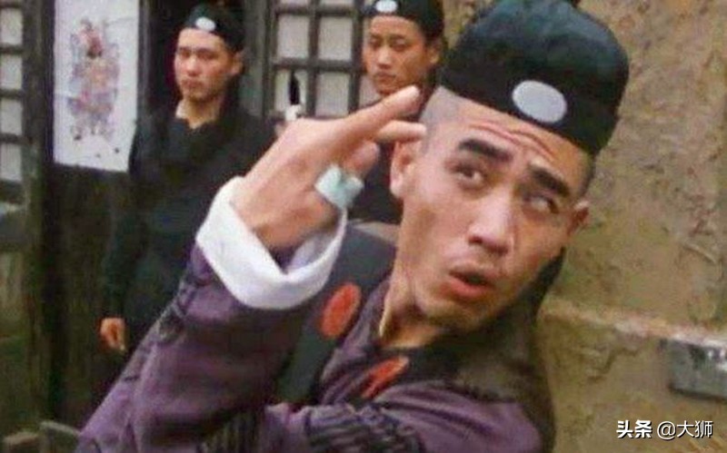 走路需长眼，碰瓷需谨慎：津门混混不服不忿，结果遇到*麻大**烦