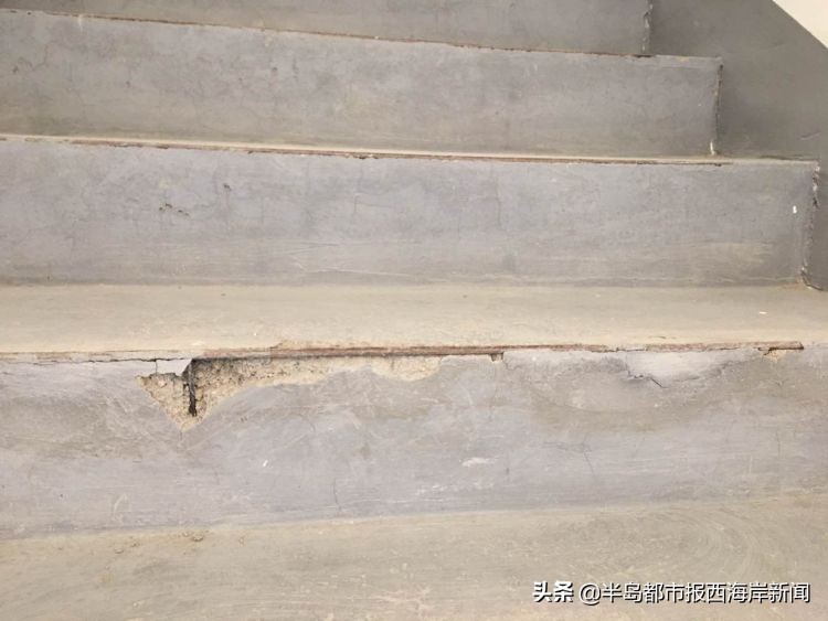 门上破大洞，楼梯露钢筋！中南世纪城精装房质量堪忧，业主拒收房