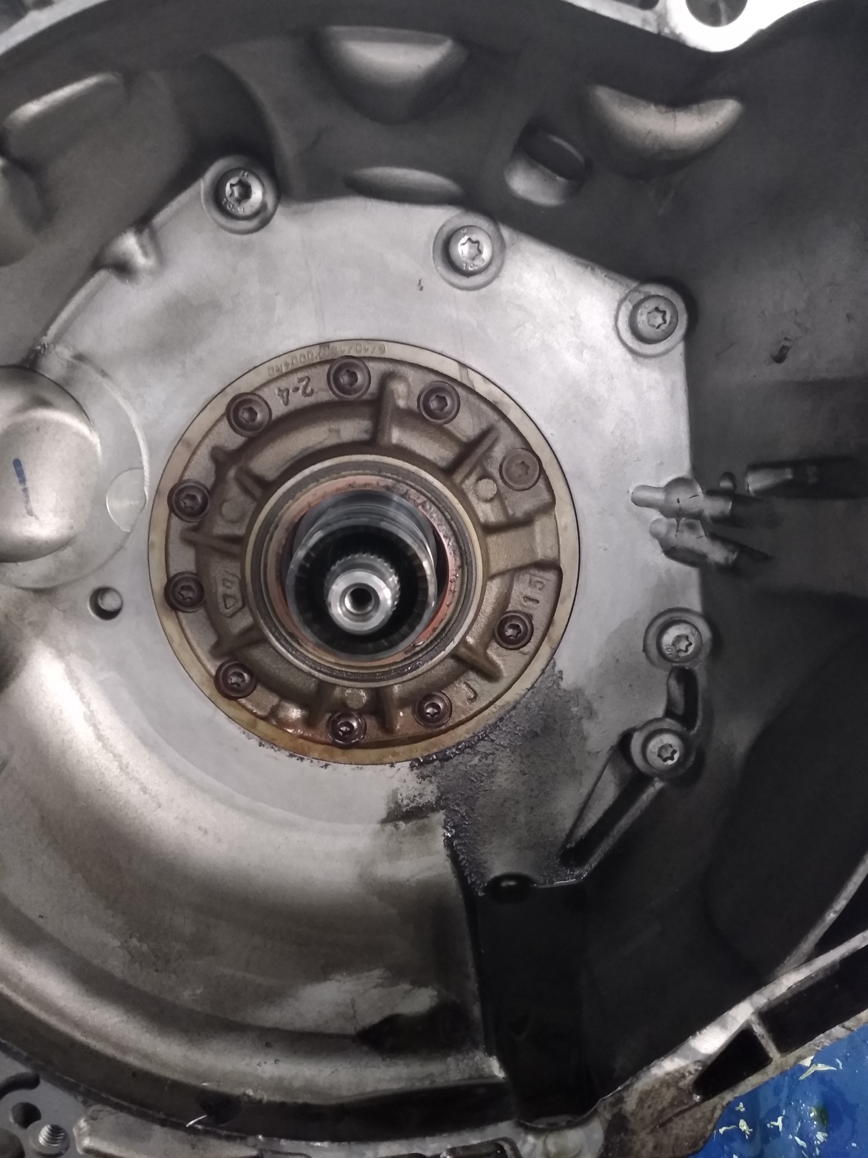 标致变速箱漏油解决方法,标致3008变速箱接合处漏油