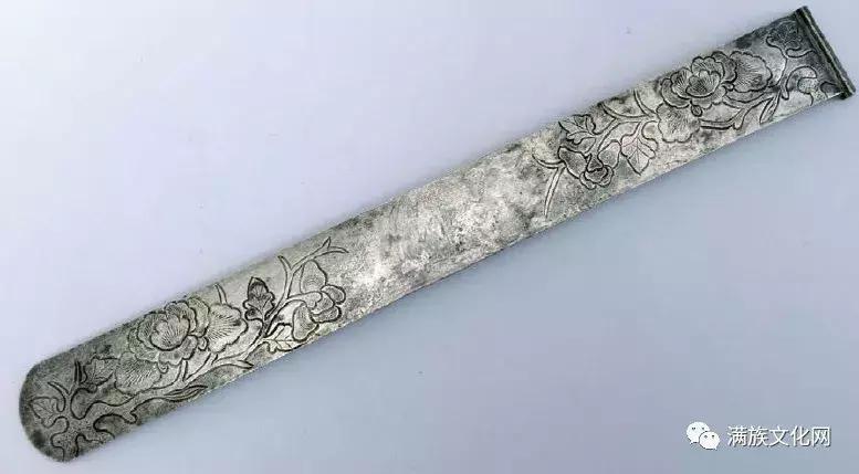 如展画轴—清代满族民间扁方赏析