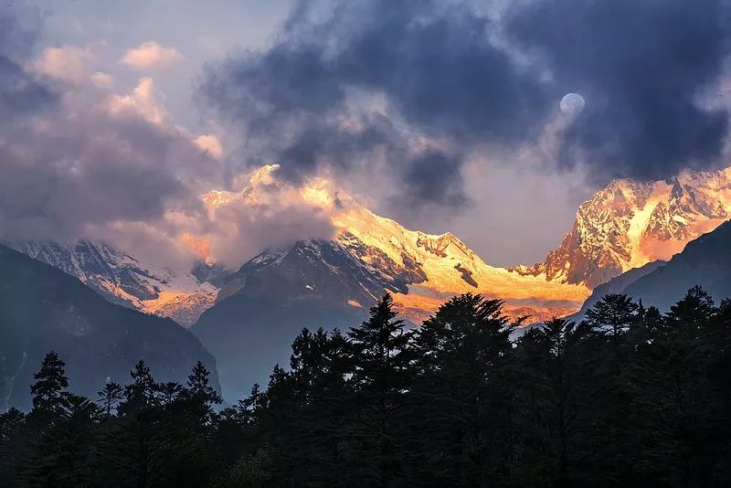 一辈子见一次日照金山,一生中一定要去看一次日照金山