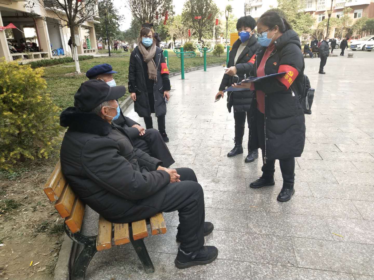 老人防疫不自觉,疫情防控老人不听劝怎么办