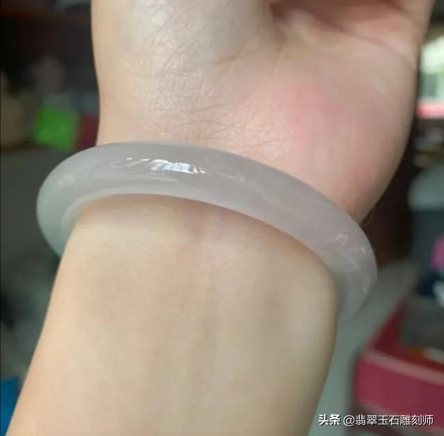 最便宜的翡翠手镯品种,绿货捡漏翡翠手镯