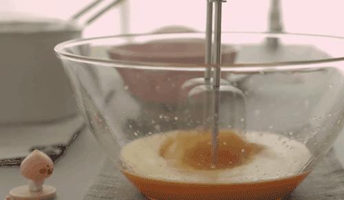 高颜值水蜜桃蛋糕图片 (高颜值水蜜桃星空蛋糕)