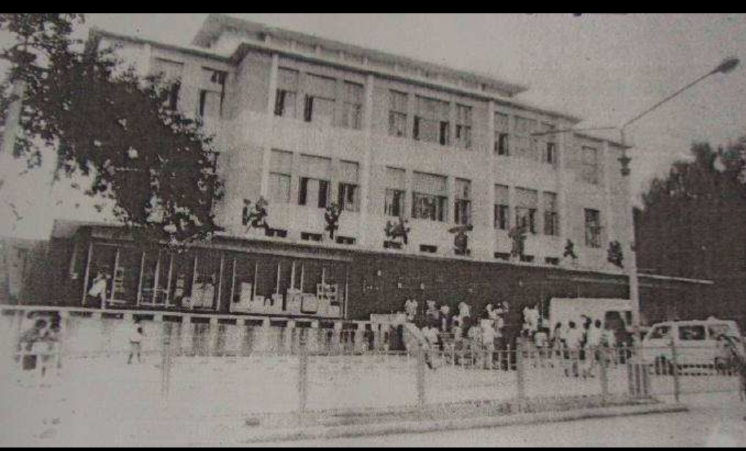 长春友谊商场老照片,长春一商店老照片