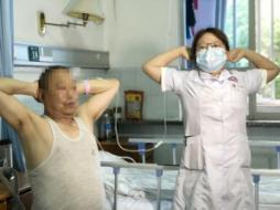 肩膀疼沉重是什么原因,肩膀背部呼吸时候很酸痛怎么回事