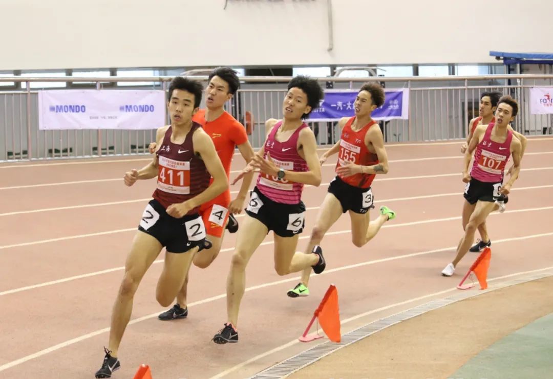 小学生1500米跑成绩标准,怎样提高1500米速度和耐力