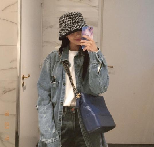 宣美蓝色裙子,宣美同款吊带碎花连衣裙开叉