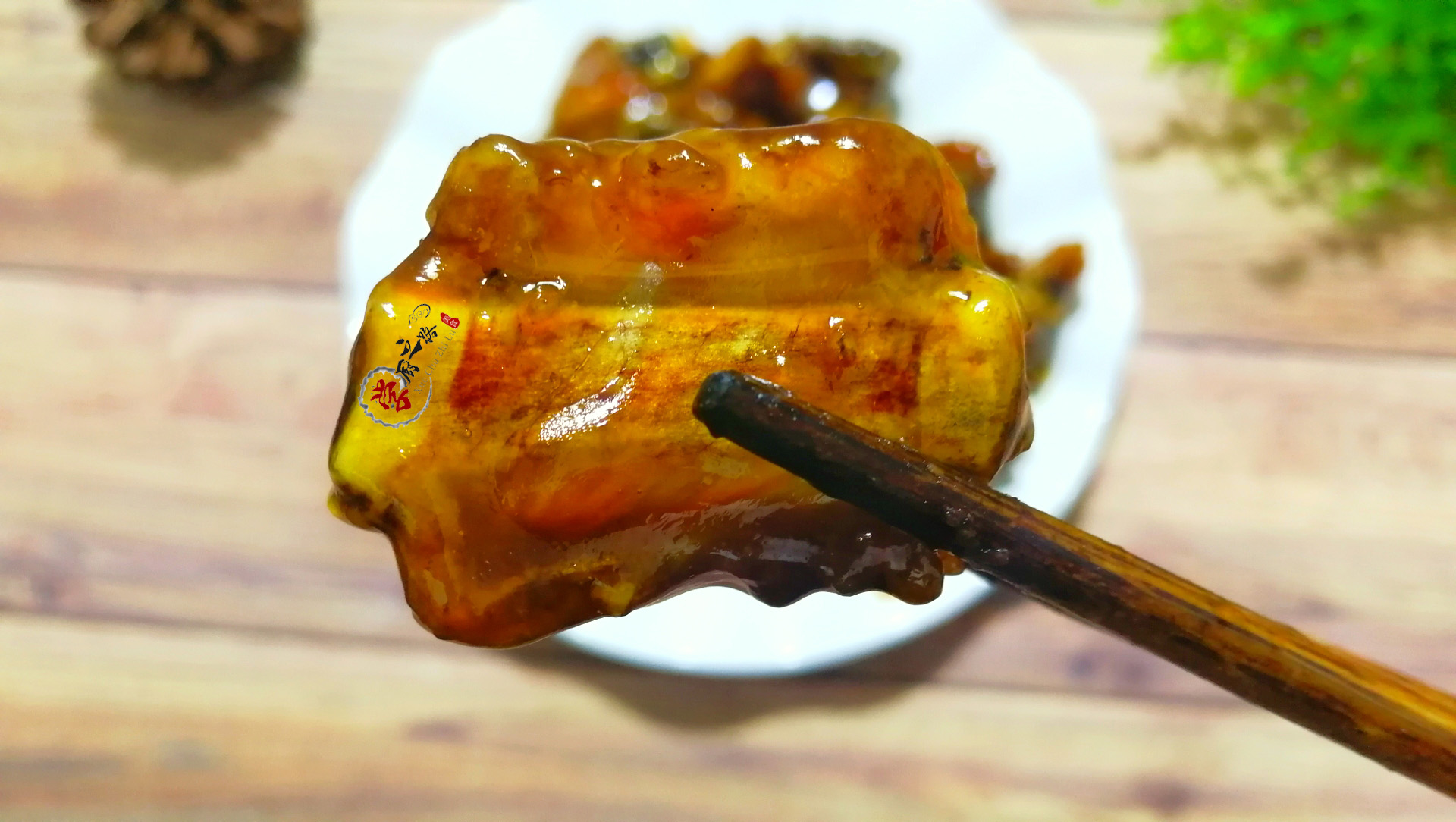 糖醋排骨干硬不脱骨？看大厨如何操作，干香肉嫩脱骨入味有诀窍