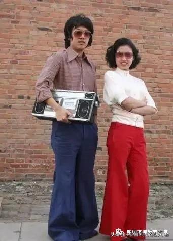 这位同学：你的褂子破了！以前穿衣破了缝好，现在不破也得弄破