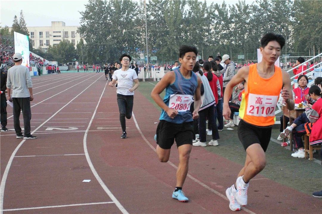 中考生看过来，来这里成就最好的自我——选择临沂三中，无悔一生