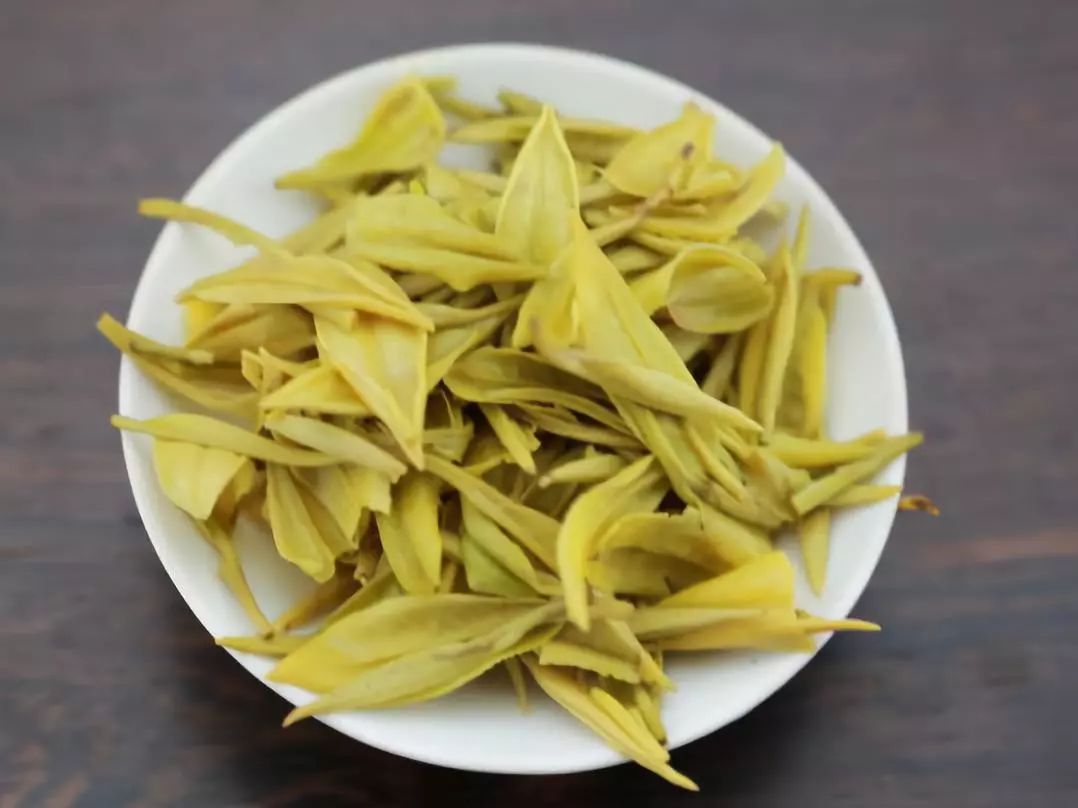 白茶红茶绿茶黑茶什么意思,绿茶红茶黑茶白茶哪个对身体最好