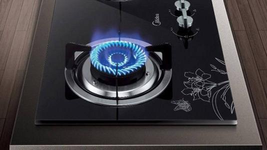 怎样清洗燃气灶上灰尘污渍,如何去除燃气灶铜锈和污渍