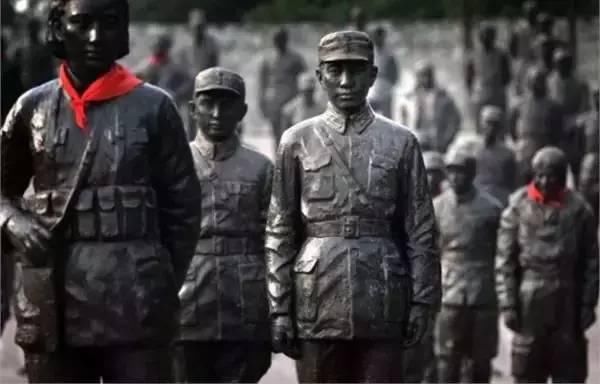 [真男人]嫌工资低辞职的四川副市长