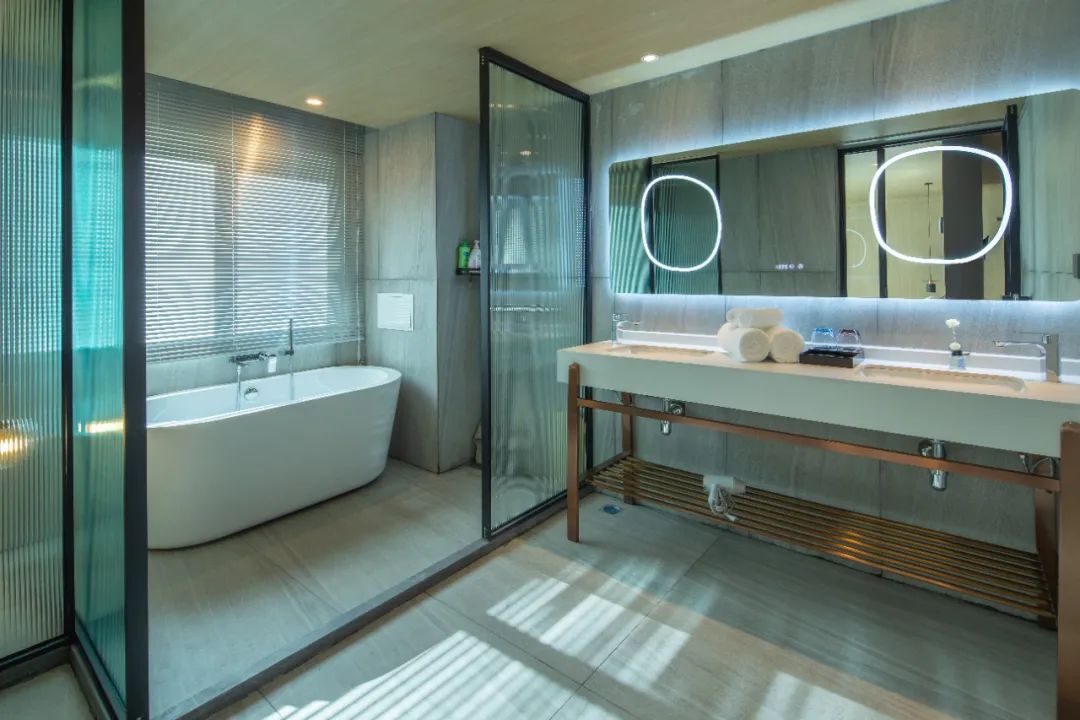 珠峰旁边酒店有哪些好玩的,珠峰大本营附近最好的酒店海拔