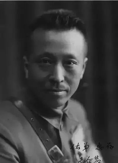 她轰动整个西方，在欧洲她被尊为圣母，在中国却很少人知道