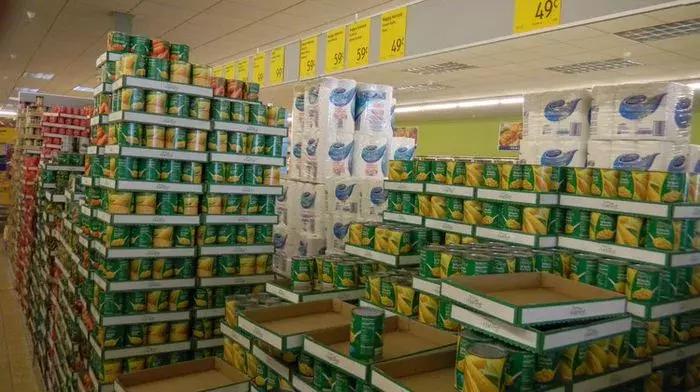 全球最大超市抢购潮,全球最便宜的超市100元