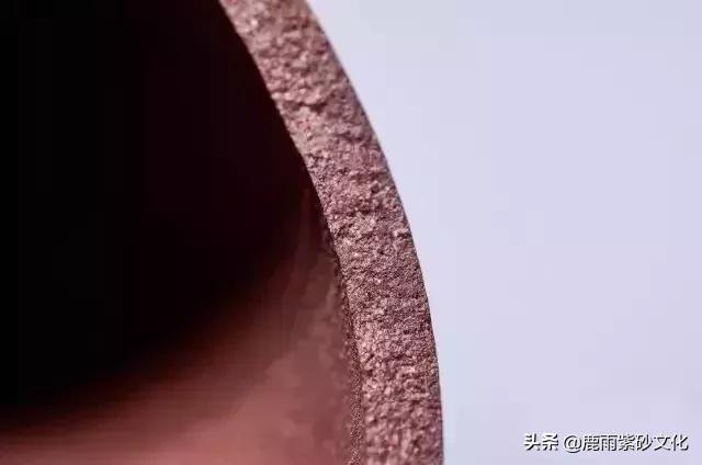 段泥紫砂壶变黑是怎么回事,段泥紫砂壶吐黑后还能用吗