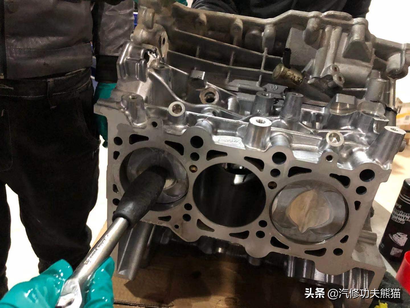 为什么都说奥迪a6l烧机油,奥迪a6l2.4烧机油原因分析