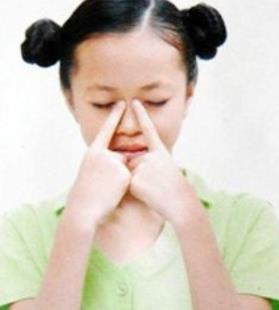 近视会导致双眼无神,眼睛近视了感觉双眼无神怎么办