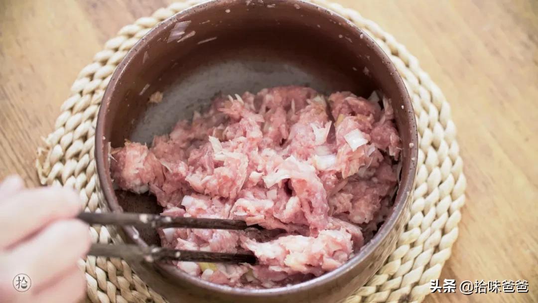 鲜肉包应该怎么做馅儿,牛奶肉包的做法
