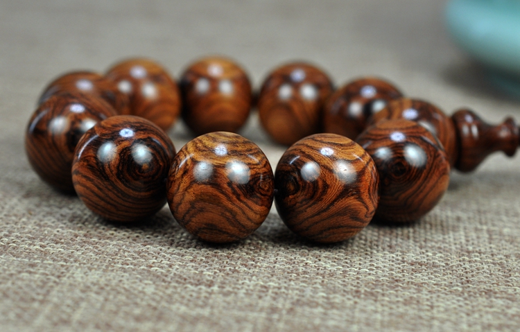 海南黄花梨手串2.0的重是多少克,18mm海南黄花梨手串重量标准