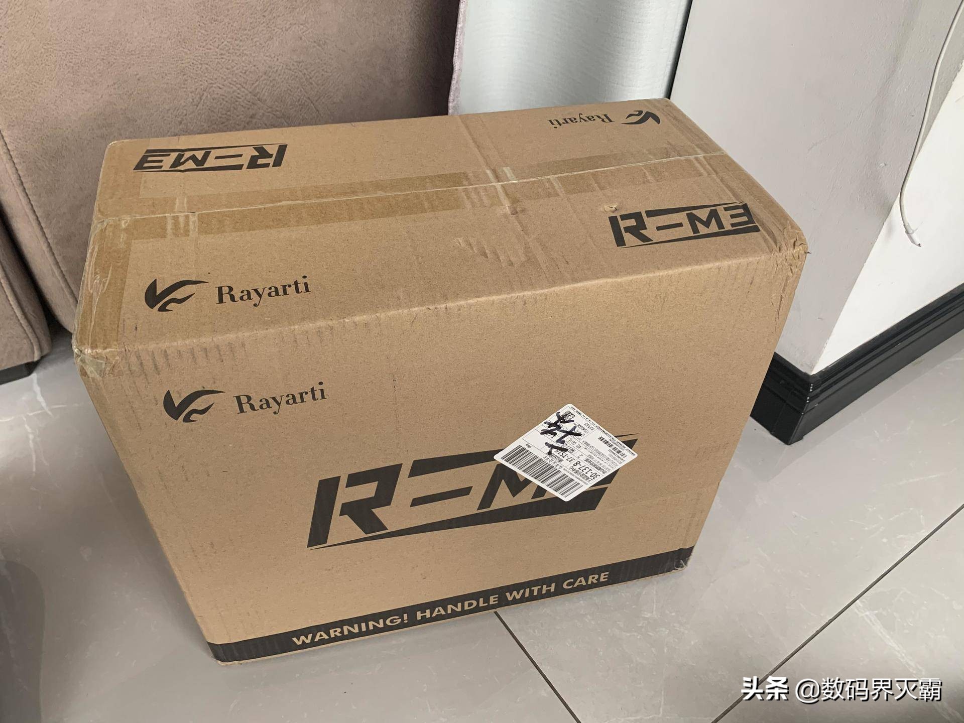 电脑小白穷折腾,我需要一台小机箱,雷匠,Rayarti-M3机箱使用分享