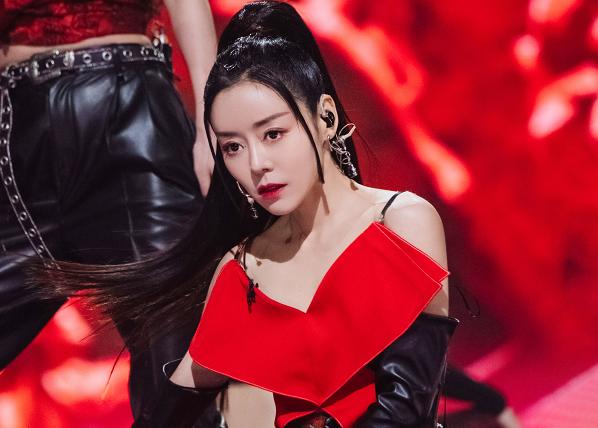 2004年超女冠军安又琪独自商演,超女冠军安又琪为什么没火