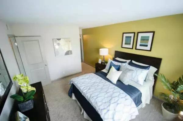 1000万美元在美国买房子,美国1000美元能租到什么样的房子